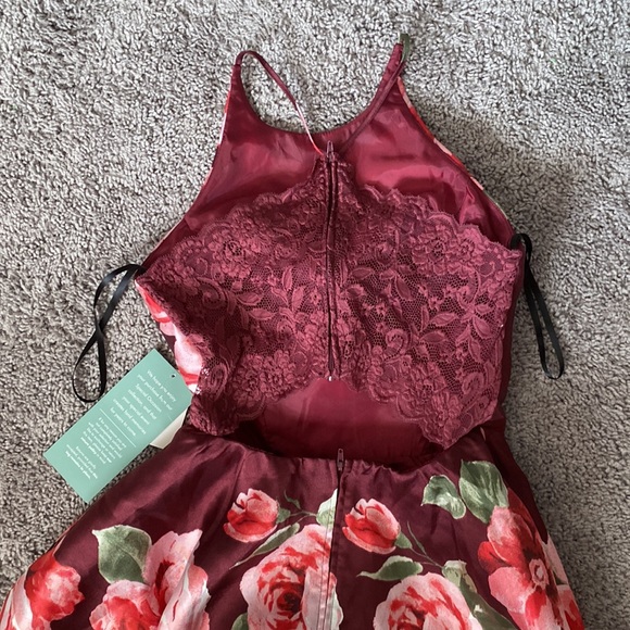 FLORAL BALLGOWN PROM DRESS WITH POCKETS AND SLIT - Picture 3 of 5